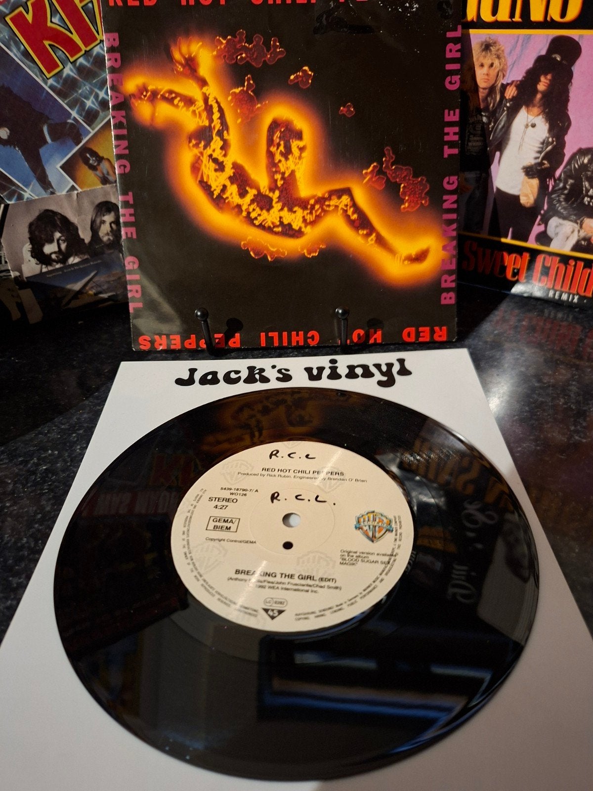 Red Hot Chili Peppers - Breaking The Girl 7 inch vinyl 1992, Fotohoes, Ophalen of Verzenden, Zo goed als nieuw, 7 inch