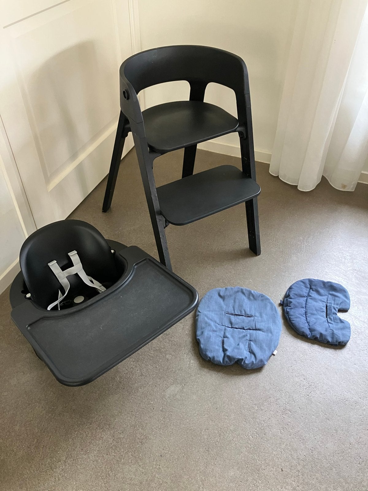 Stokke Steps kijderstoel meegroeistoel babyset (tripp trapp), Kinderen en Baby's, Ophalen of Verzenden, Zo goed als nieuw, Meegroeistoel