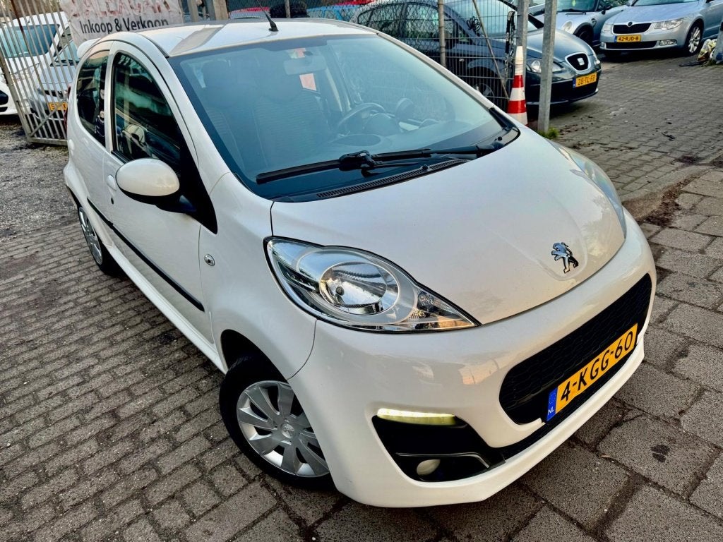 Peugeot 107 AUTOMAAT 1.0 Active AUTOMAAT (bj 2013), Auto's, Peugeot, Euro 5, Gebruikt, Origineel Nederlands, Bedrijf