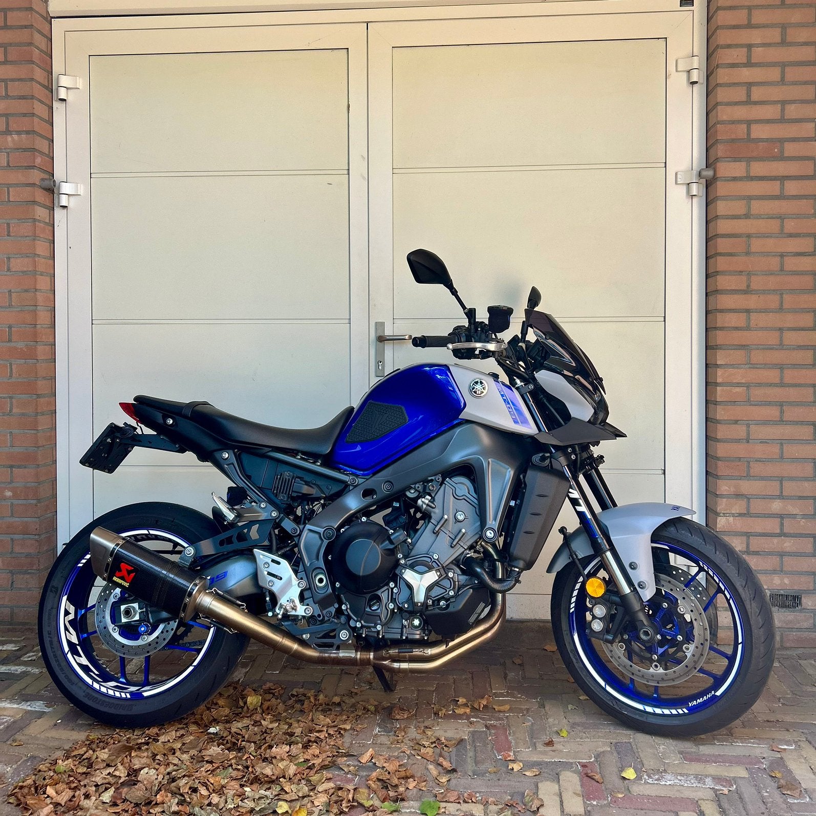 Origineel Nederlandse Yamaha MT-09 | Volledig Akrapovic, Occasion, 890 cc, Motorrijbewijs A, Traction Control