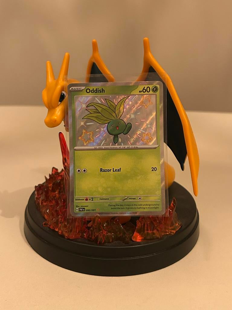 Oddish ( PAF - 92 ) paldean fates, Ophalen of Verzenden, Zo goed als nieuw, Losse kaart, Foil