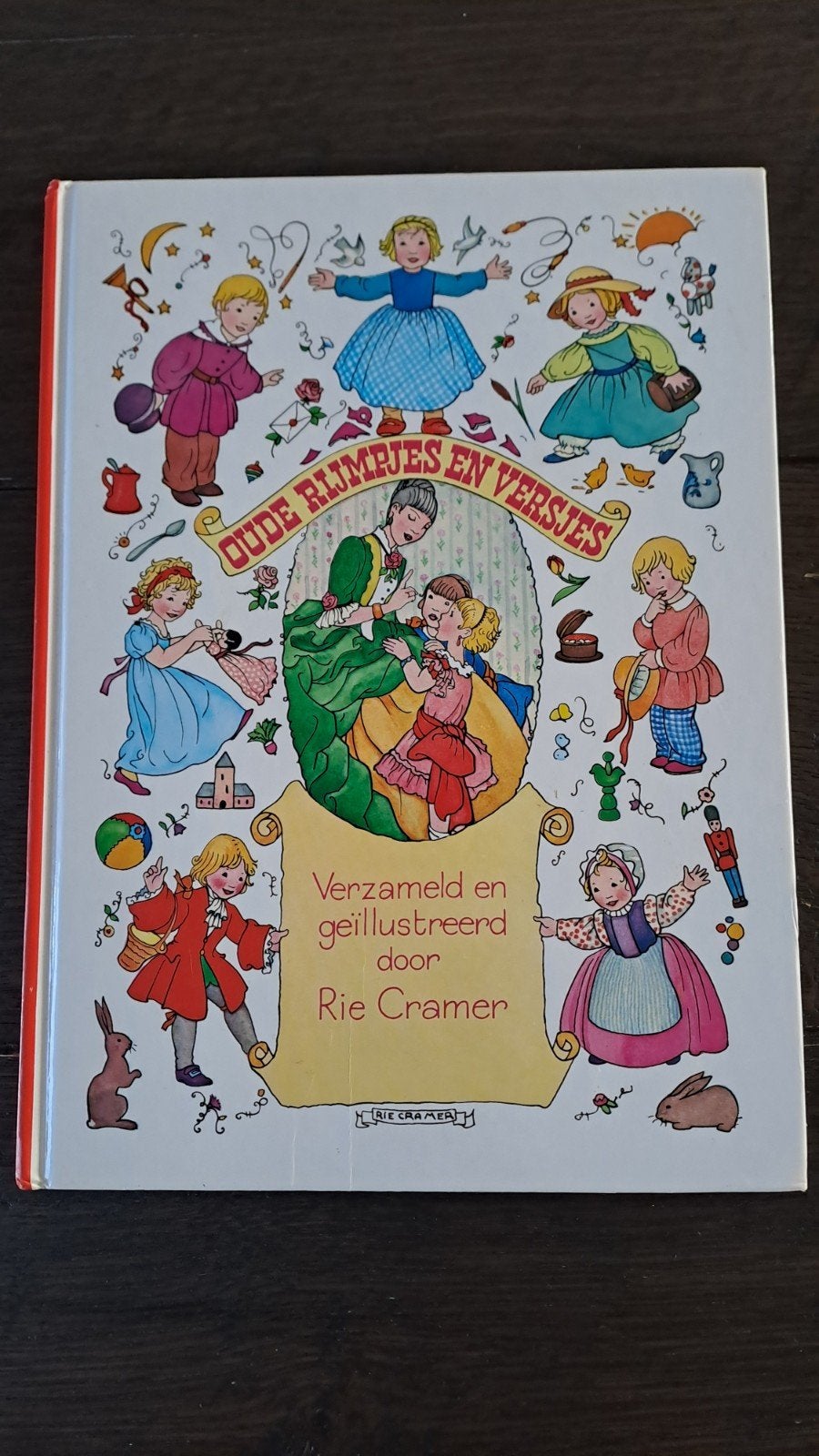 Oude Rijmpjes en Versjes - Rie Cramer, Ophalen of Verzenden