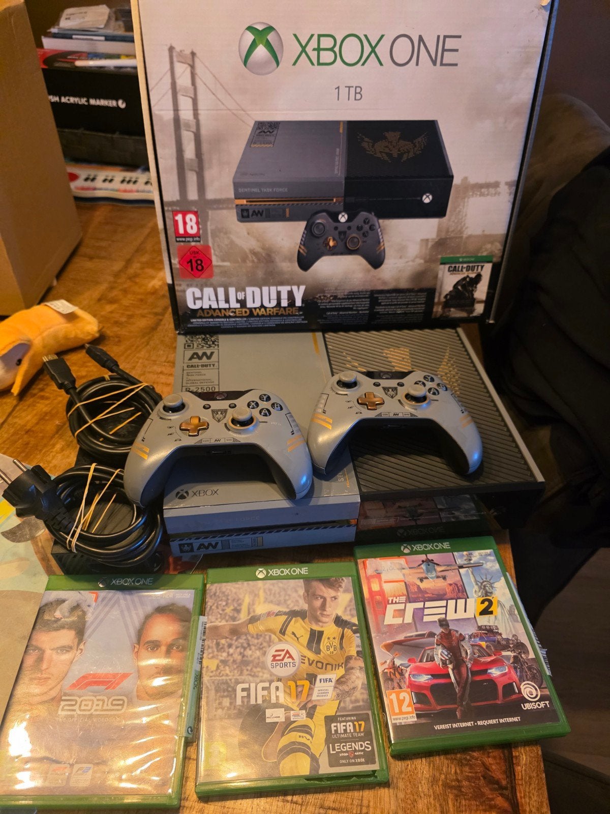 xbox one call of duty advance Warfare editie, Met 2 controllers, Ophalen of Verzenden, Zo goed als nieuw, 1 TB