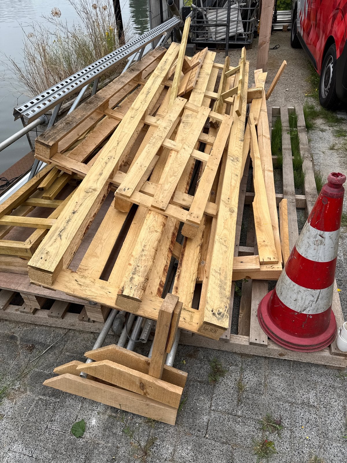 Gratis af te halen: Houten pallets, Ophalen, Gebruikt, 200 tot 250 cm, Overige houtsoorten
