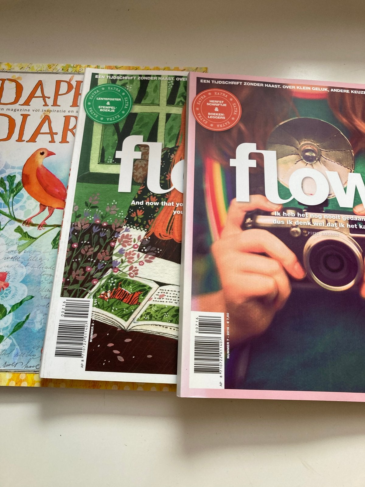 Flow en Daphne's Diary tijdschriften - set van 3, Ophalen of Verzenden, Zo goed als nieuw, Damesbladen