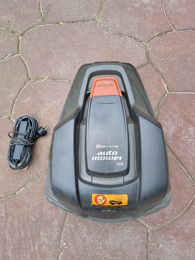 Husqvarna Automower 308 Robotmaaier voor onderdelen, Cirkelmaaier, Gebruikt, Minder dan 30 cm, Accu-grasmaaier
