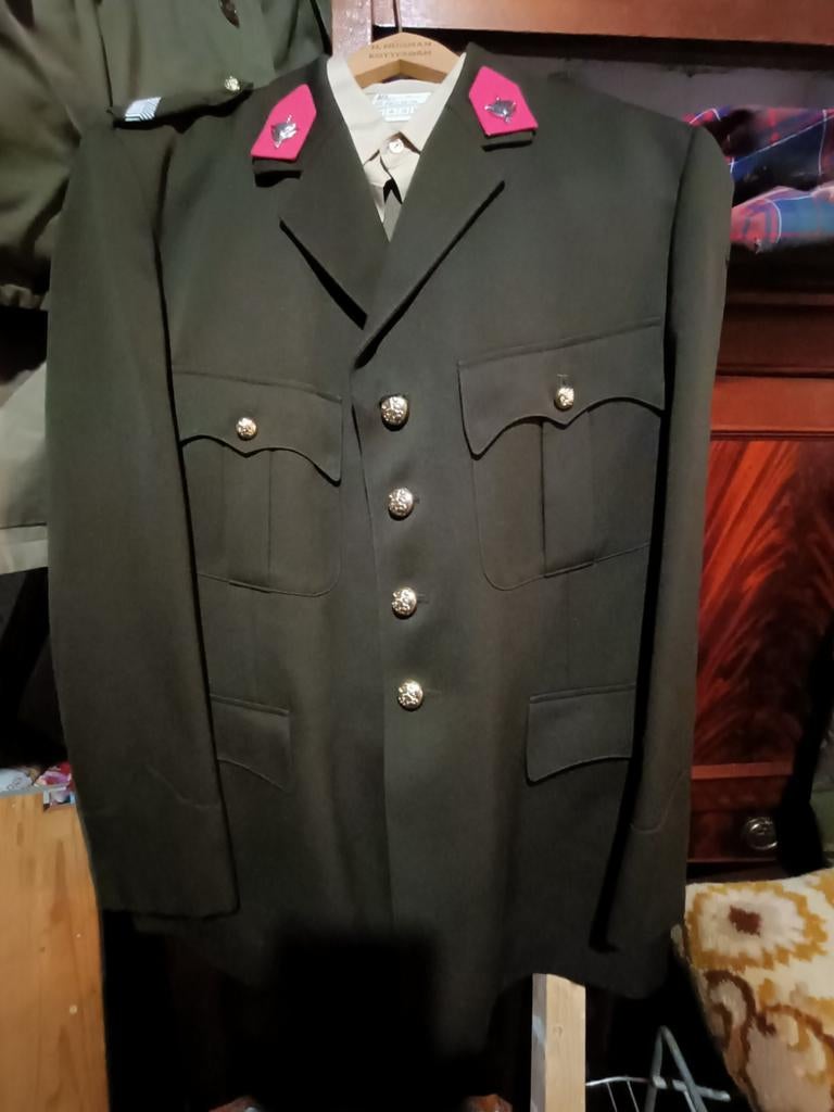 Net uniform van de Koninklijke Landmacht. Met emblemen., Ophalen, Landmacht, Nederland, Kleding of Schoenen