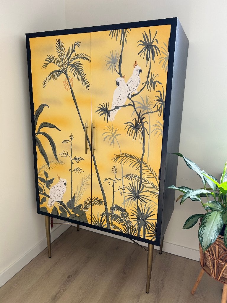 Unieke kast met tropische vogel print en gouden poten, Ophalen, Zo goed als nieuw