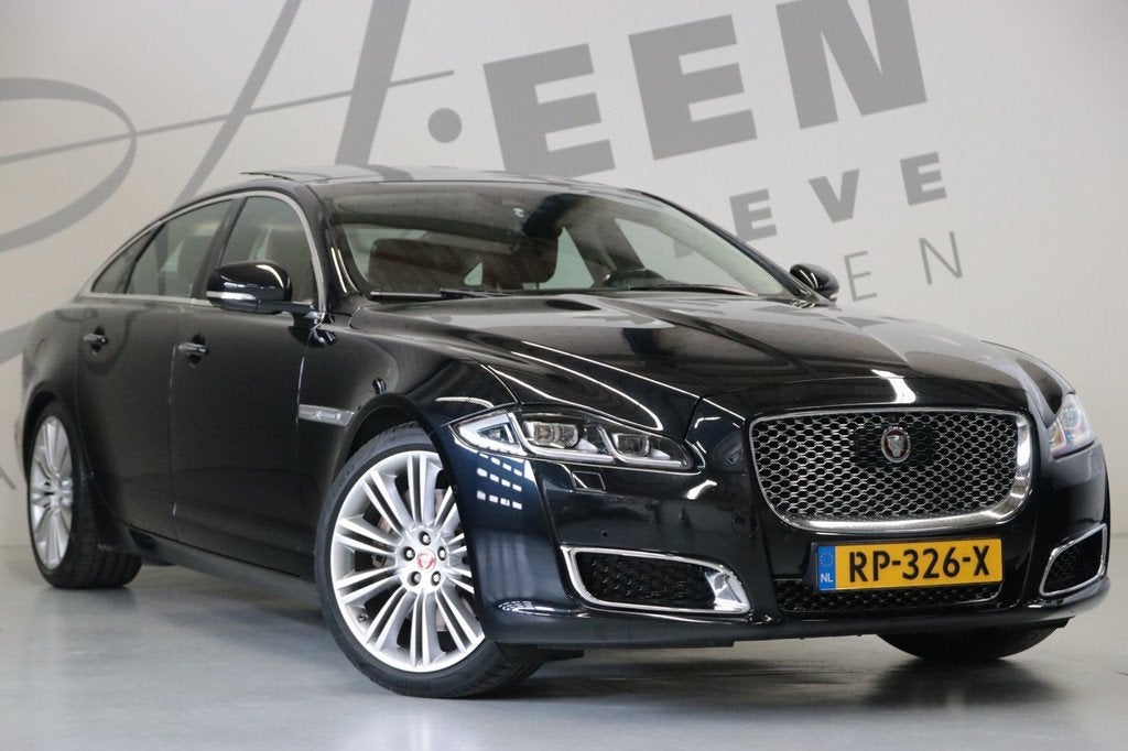 Jaguar XJ 3.0 V6 SC AWD Autobiography LWB/Apple carplay/NAP/, Auto's, Jaguar, Automaat, Gebruikt, 2995 cc, Bedrijf