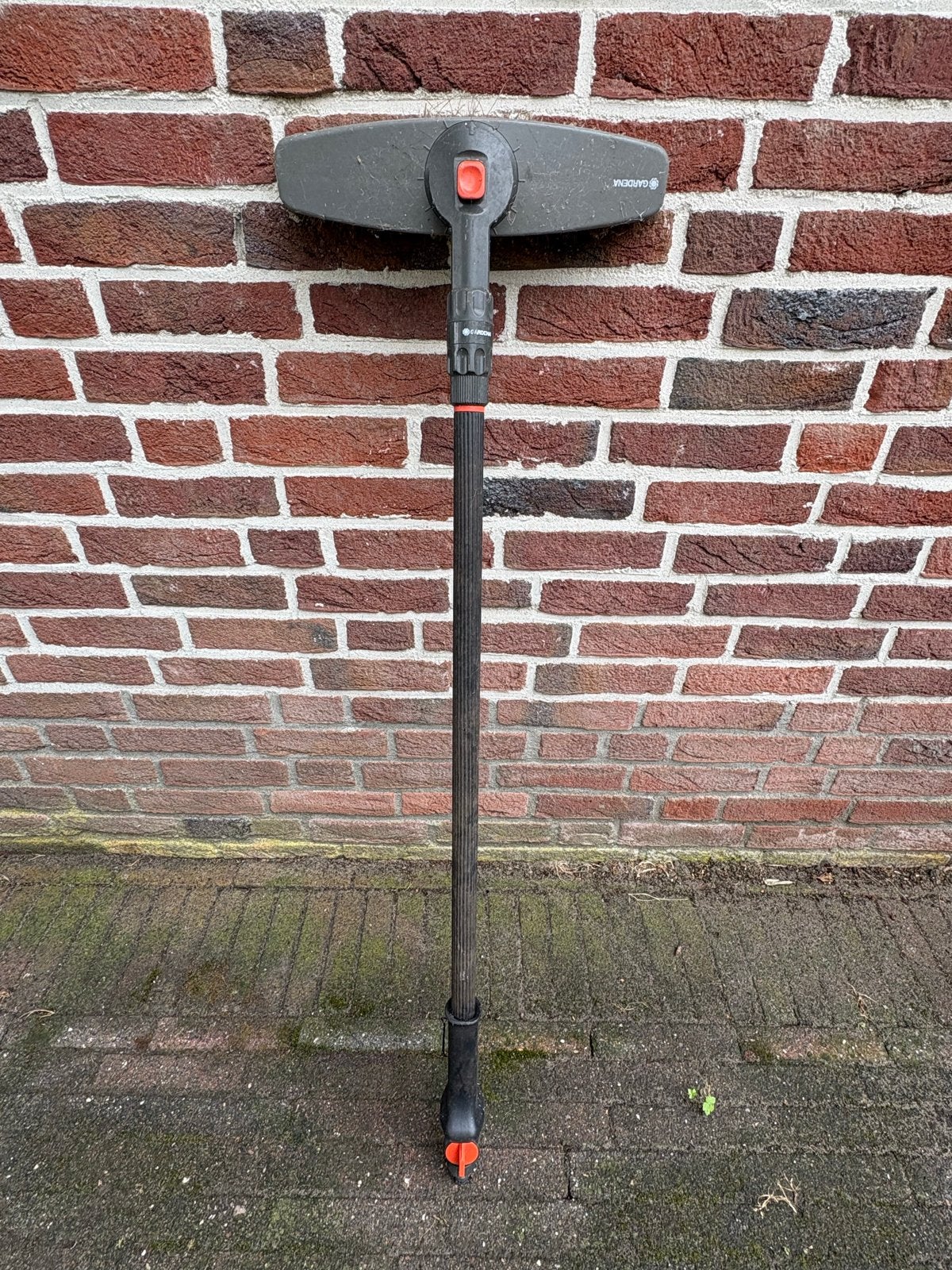 Gardena auto/Terrasbostel met steel, Tuin en Terras, Veegmachines, Ophalen, Gebruikt