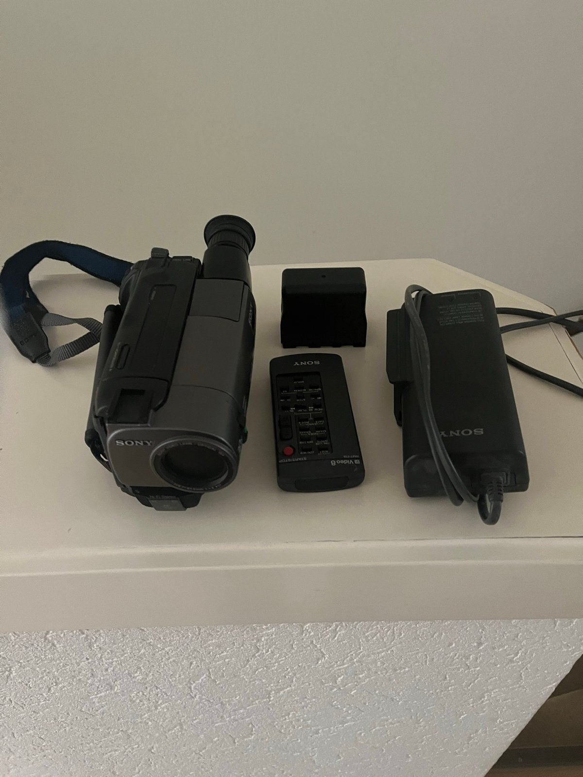 Sony Video 8 Handycam CCD-TRV101E met accessoires, Ophalen of Verzenden, 8mm, Camera