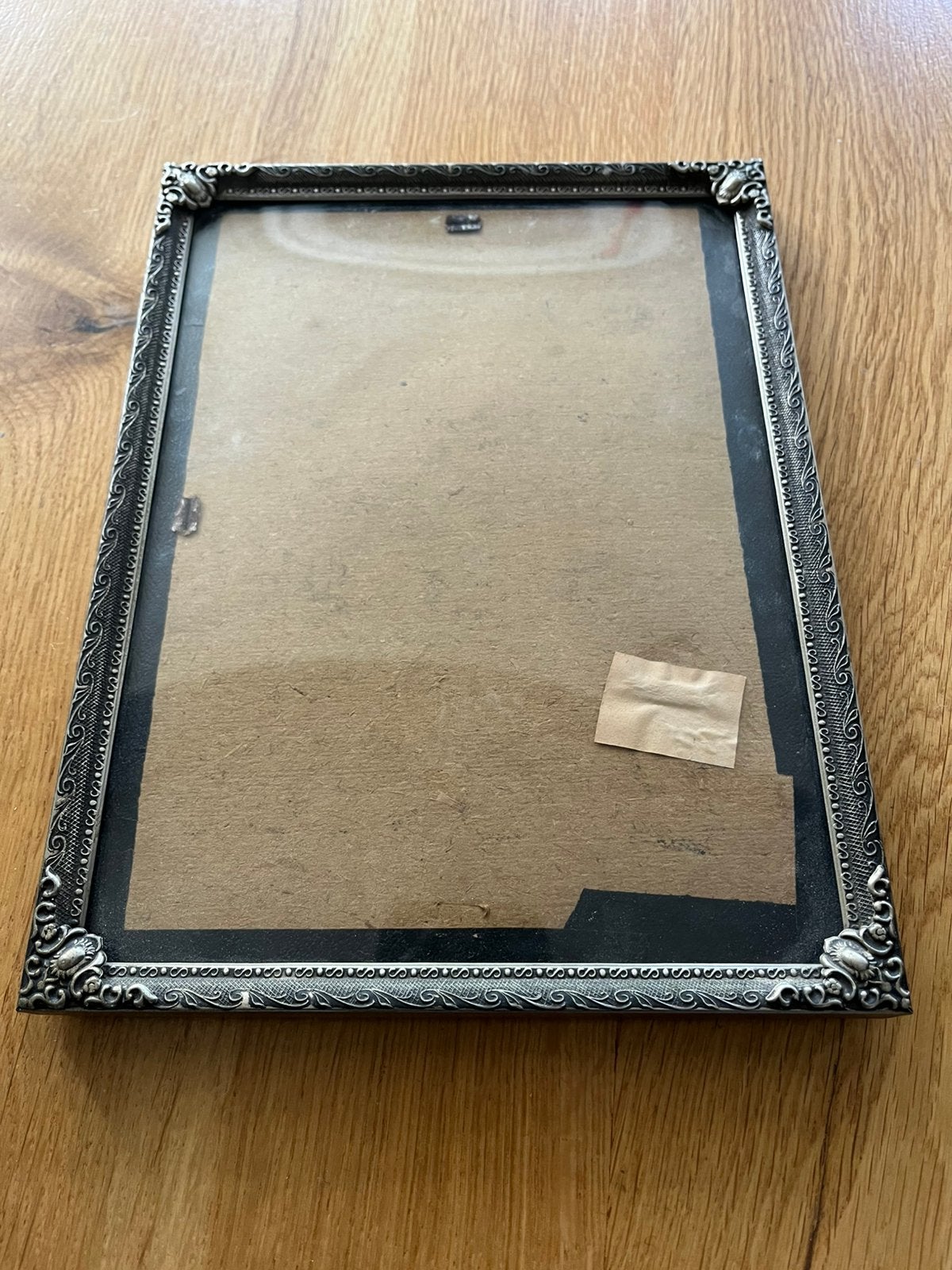 Antiek fotolijst met bol glas 18 bij 24 cm prachtige lijst, Ophalen of Verzenden