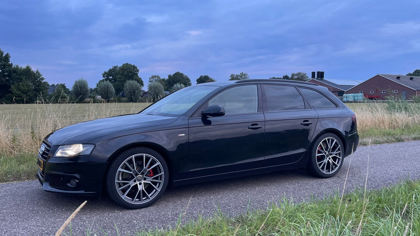 Audi A4 1.8 Tfsi 88KW Avant Multitronic 2011 Zwart, Auto's, Audi, 1490 kg, 1800 kg, 4 cilinders, Elektronische parkeerrem