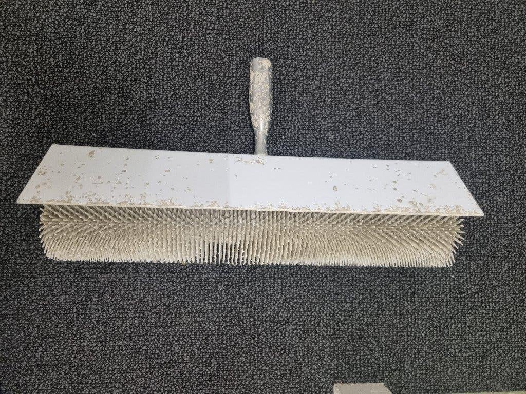 Egaliseer prikroller 50 cm breed, haalt lucht uit de egaline, Ophalen, Gebruikt