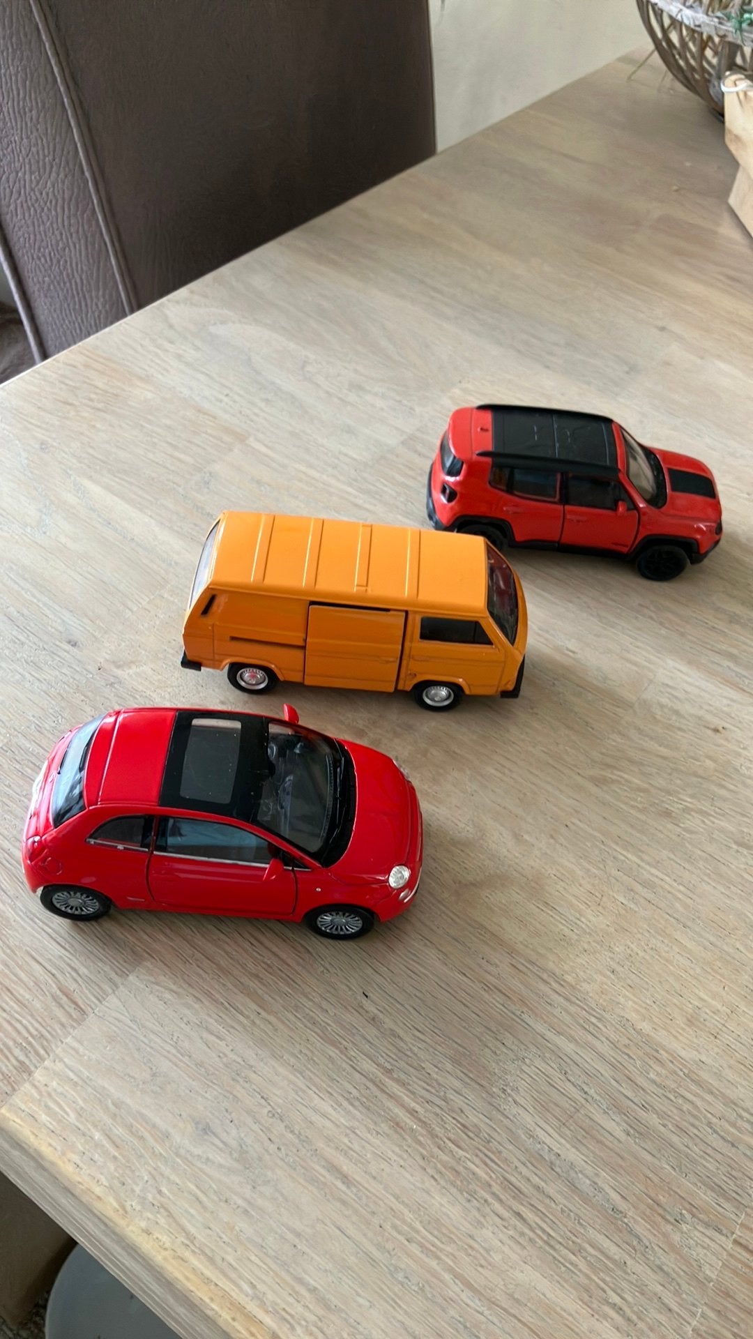 Mini op schaal auto’s 3st met terugtrek functie, Hobby en Vrije tijd, Modelauto's | 1:24, Ophalen of Verzenden, Zo goed als nieuw
