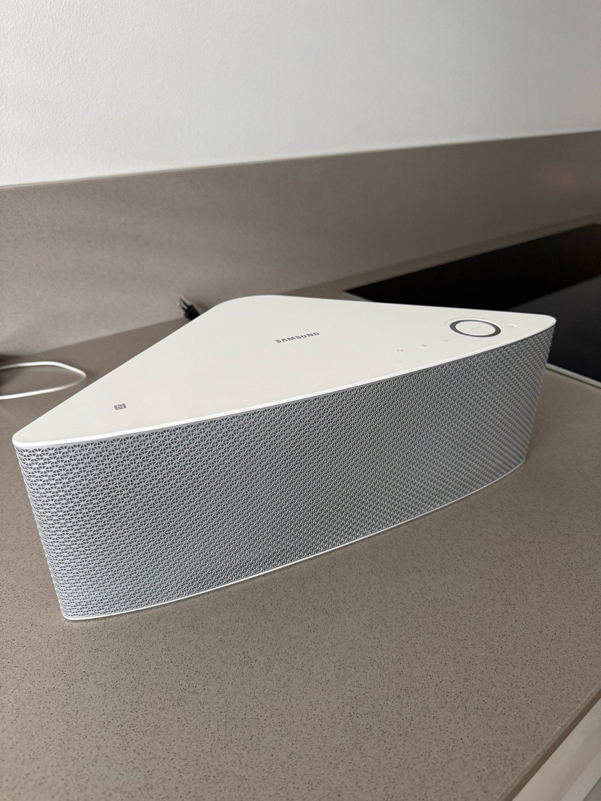 Samsung WAM751 draadloze multiroom speaker, Audio, Tv en Foto, Luidsprekers, Overige typen, Zo goed als nieuw, AUX-ingang, Minder dan 60 watt