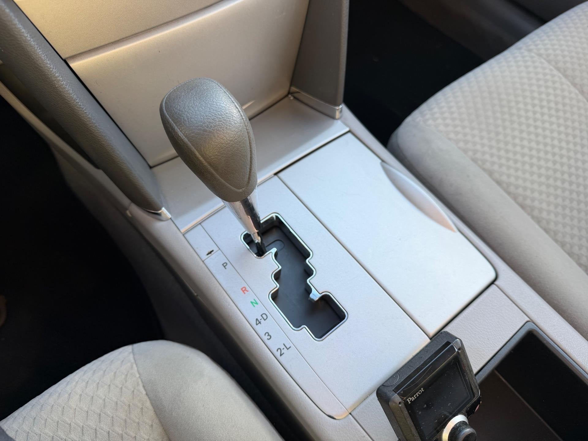 Toyota CAMRY 2.4 Aut/Clima/Navigatie/Cruise/Carplay/Apk, Auto's, Toyota, Keurmerk '100% Onderhouden', Gebruikt, 161 pk, Automatische klimaatregeling