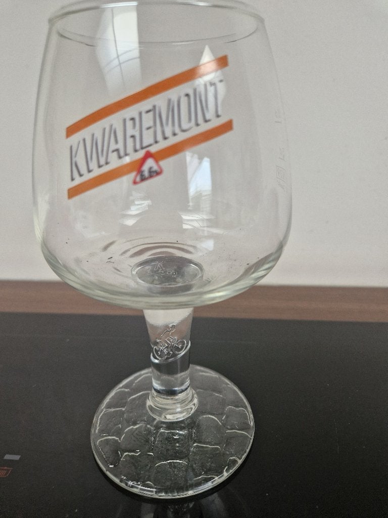 Kwaremont | Glas 33 cl, Ophalen of Verzenden, Zo goed als nieuw, Glas of Glazen, Overige merken