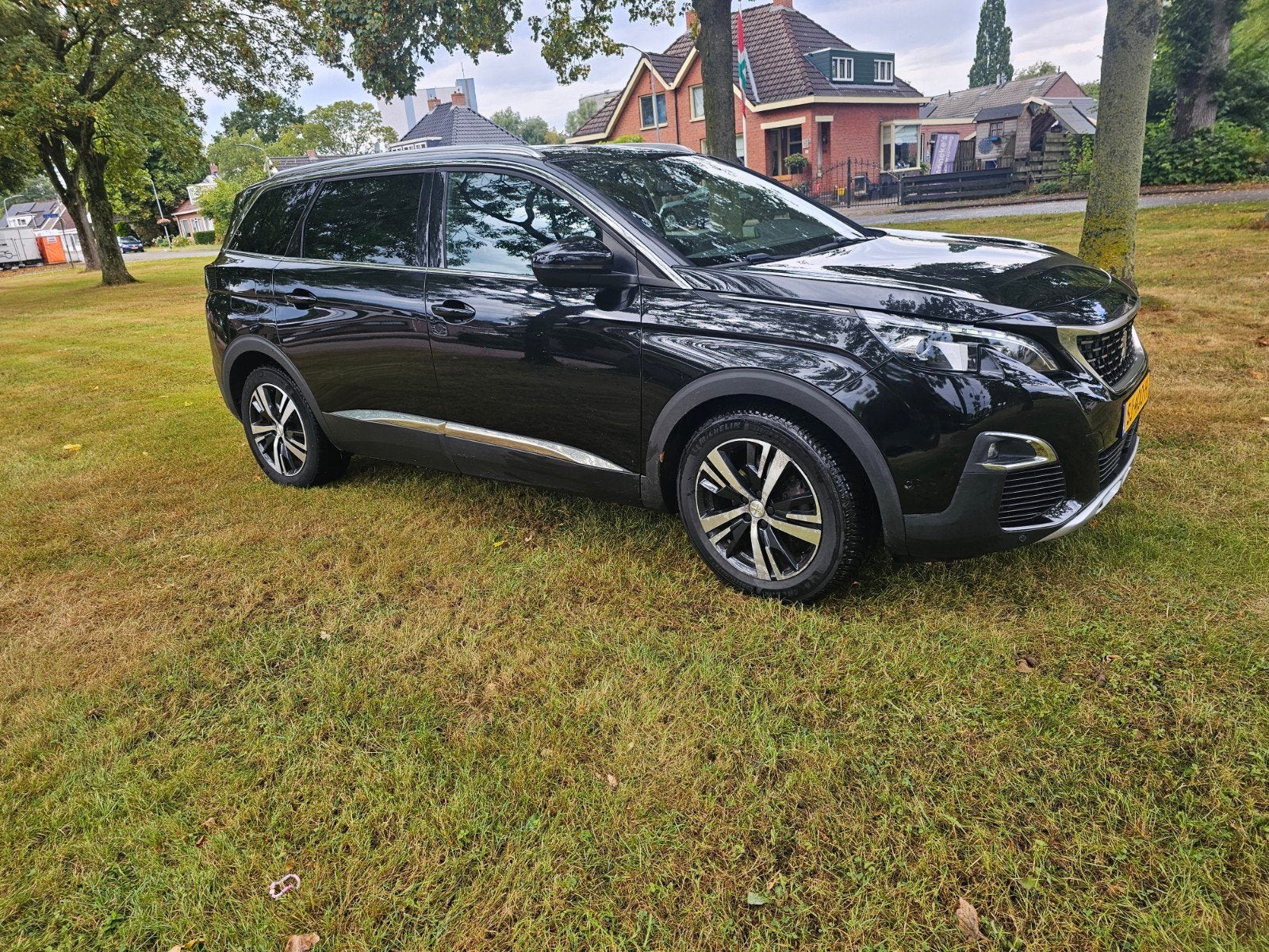 Peugeot 5008 1.6 E-thp 165pk S&S Eat6 2018 Zwart, Auto's, Peugeot, 1350 kg, 164 pk, 1340 kg, 4 cilinders