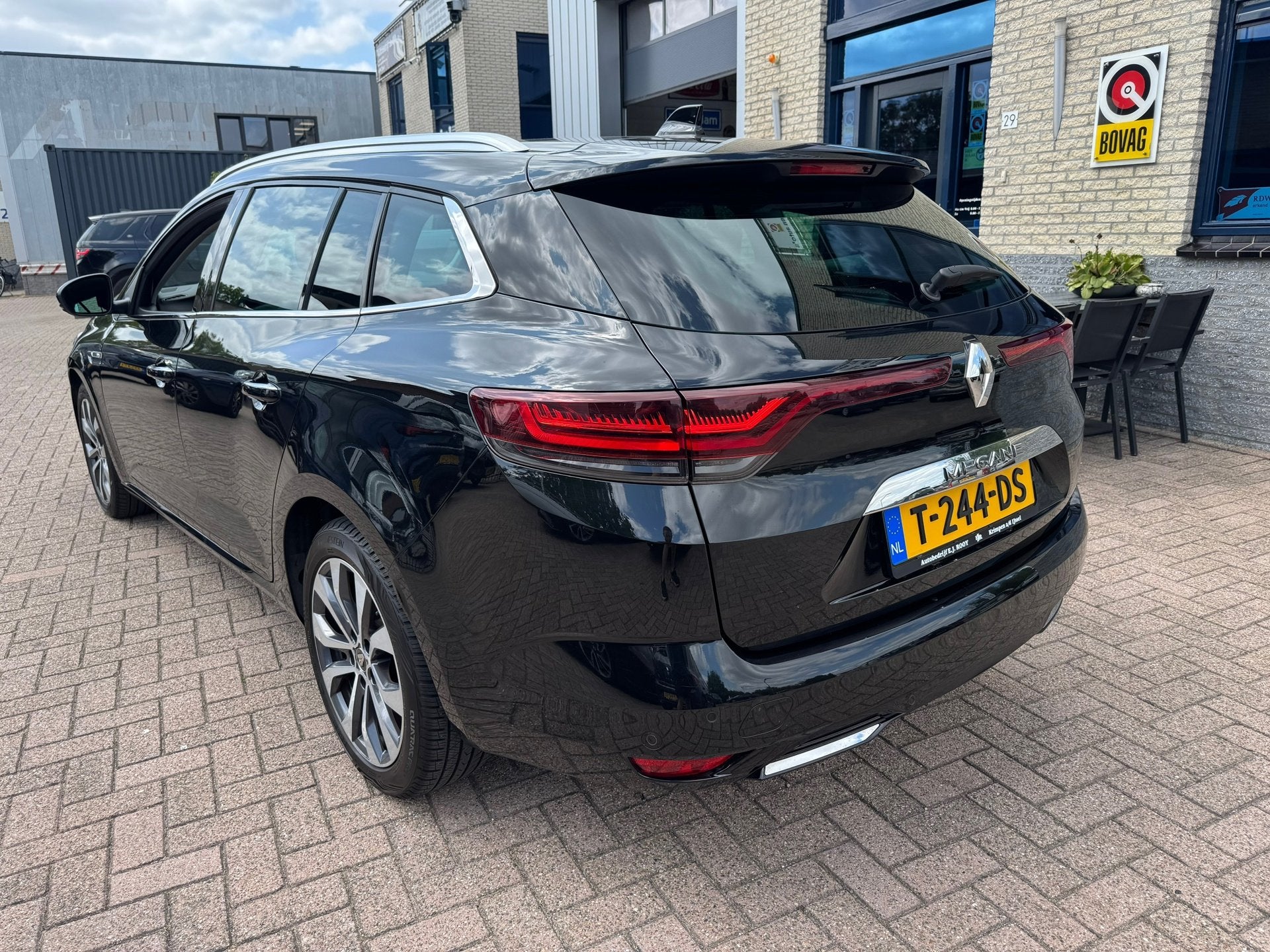 Renault Mégane Estate 1.3 TCe Intens- automaat-TREKHAAK, Gebruikt, Euro 6, 4 cilinders, Zwart