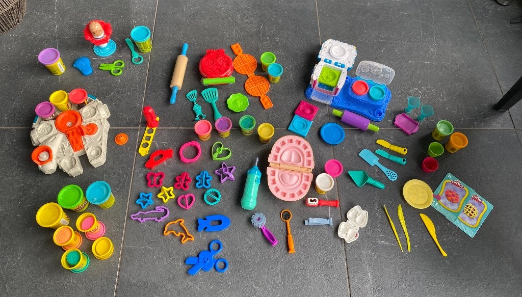Diverse Play Doh klei sets (6) stuks ,met 23,5 potjes klei, Ophalen of Verzenden, Zo goed als nieuw, Knutselen, Met geluid
