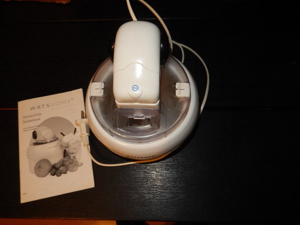 Ijsmachine van Watshome(heeft een sopje nodig), Ophalen of Verzenden, Gebruikt