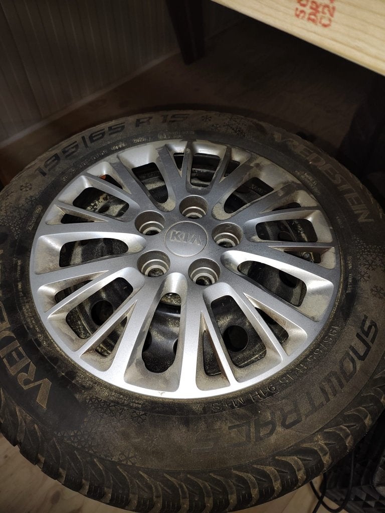 4 Vredestein Snowtrack 5 195- 65 -R15 winterbanden 15 inch, Ophalen