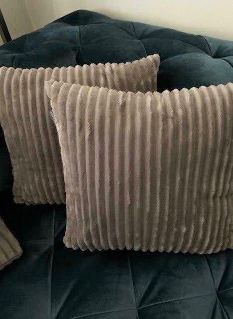 Nieuw !!! Set van 2 kussens taupekleur long island living, Huis en Inrichting, Overige merken, Bruin, Vierkant, Nieuw