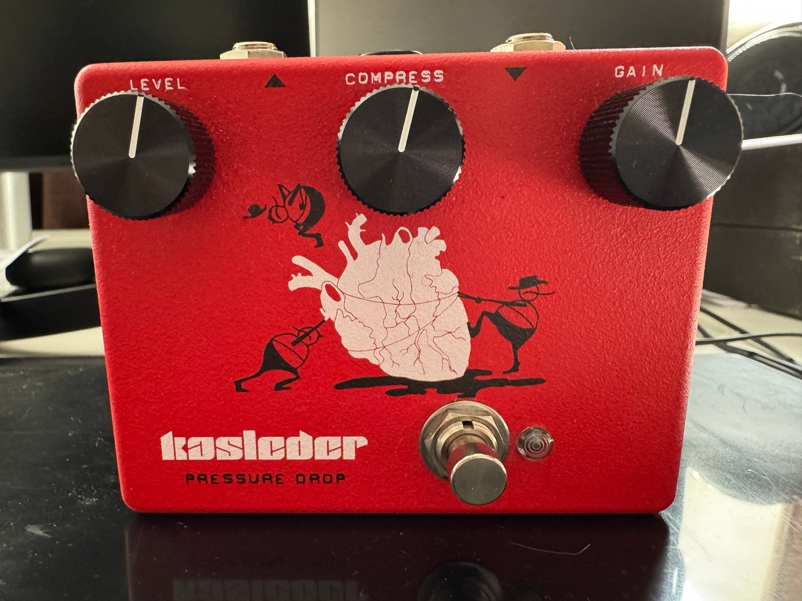 Kasleder Pressure Drop Bass Compressor Pedaal, Muziek en Instrumenten, Ophalen of Verzenden, Zo goed als nieuw, Compressor