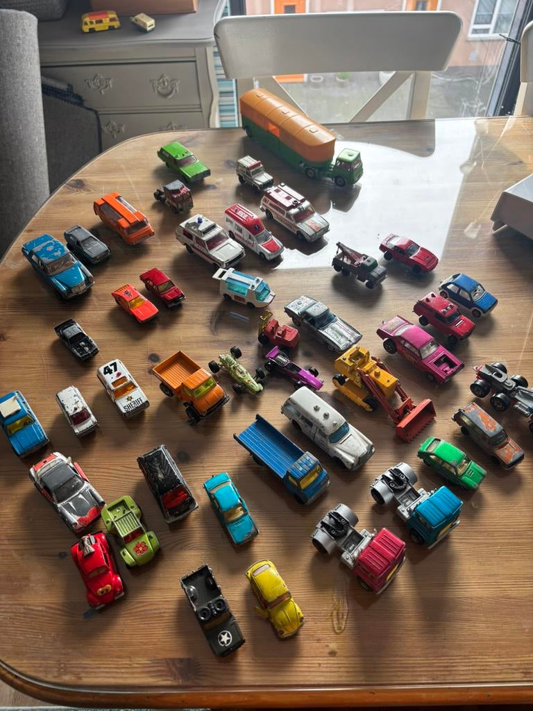 Oude speelgoed autootjes - dinky toys, Ophalen of Verzenden, Gebruikt