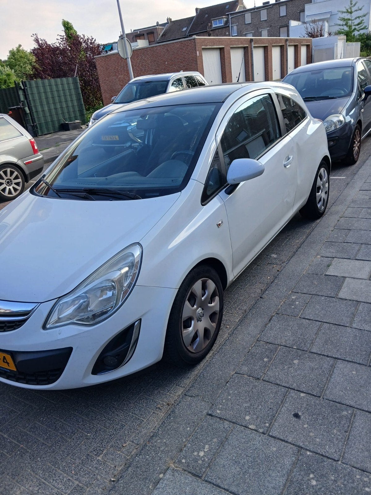 Opel Corsa 1.2 16V LPG 3D 2011 Wit, Auto's, Opel, Voorwielaandrijving, 83 pk, 4 cilinders, 1229 cc