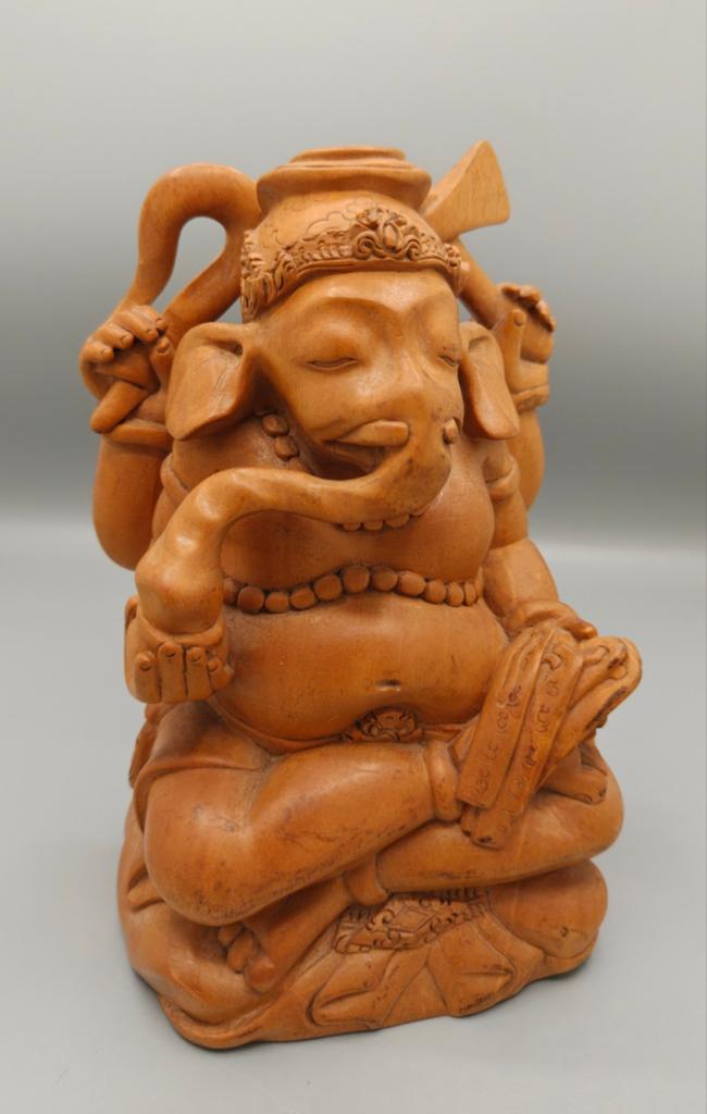 Ganesha Beeld bali houtsnijwerk Gesigneerd K. Roja, Handgemaakt, Ophalen of Verzenden, 20 - 50 cm, Beeld