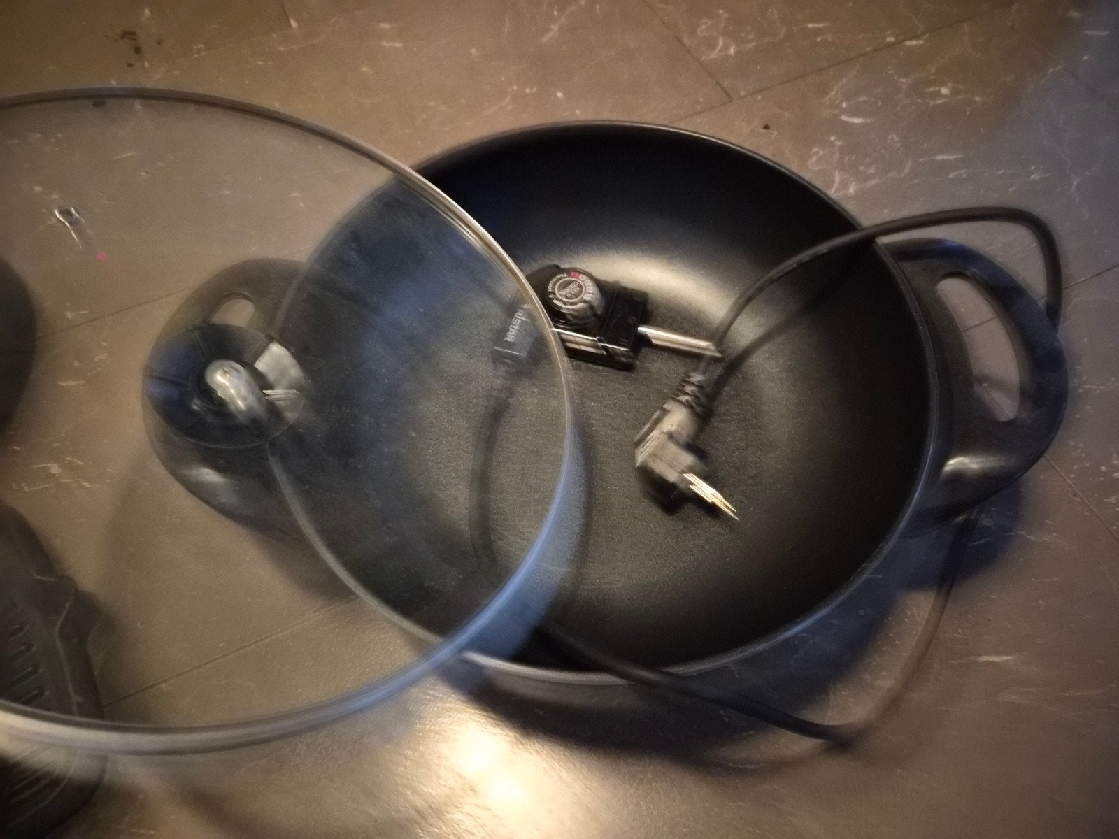 elektrische wokpan plus flensjes maker 1 keer gebruikt!, Ophalen of Verzenden, Zo goed als nieuw, Overige materialen, Wok
