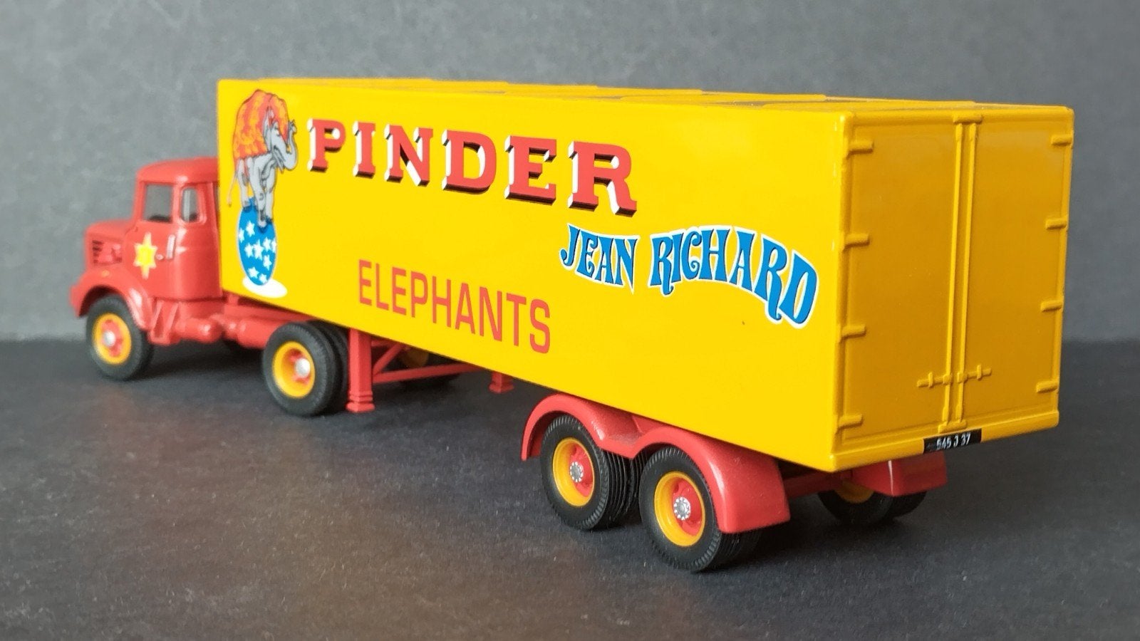 Berliet Camion Circus Pinder Jean Richard 1:50 Corgi Pol, Hobby en Vrije tijd, Corgi, ., Ophalen of Verzenden, Zo goed als nieuw