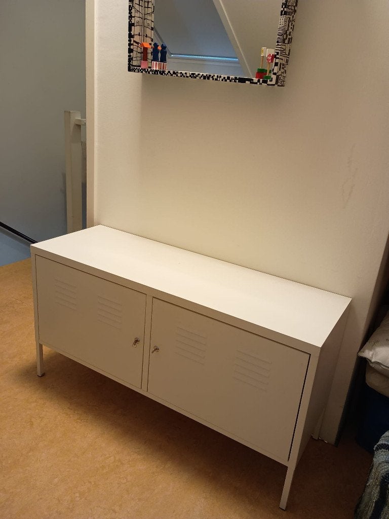 witte lockerkast ikea, Ophalen, Zo goed als nieuw, IKEA