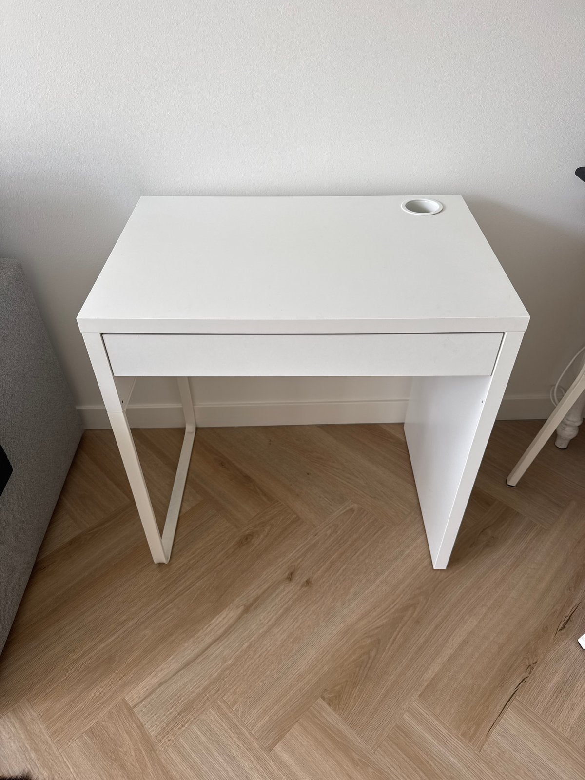 IKEA bureau, Ophalen, Gebruikt, Met lades, Spaanplaat of MDF