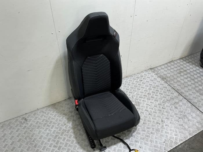 Stoel links van een Cupra Born (Born 21-), 12 maanden garantie, Gebruikt, -, -