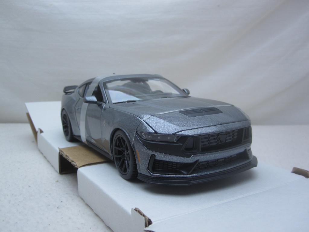 Ford Mustang Dark Horse 2024  1:24 Maisto, Ophalen of Verzenden, Nieuw, Auto, Maisto