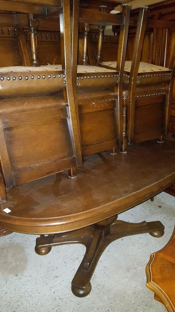 Klassiek eiken eetkamers stoelen en tafel, Ophalen, Gebruikt, Bruin