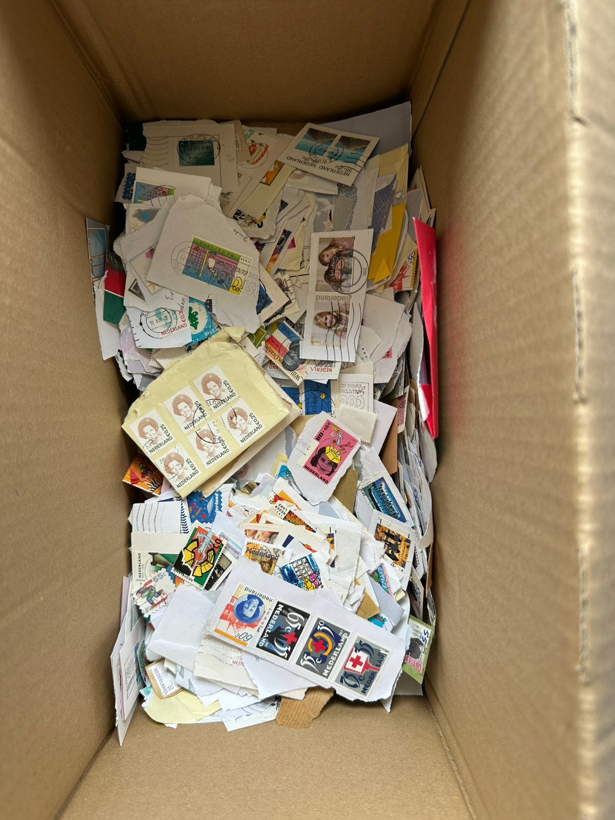 Doos 5100 Nederland, Postzegels en Munten, Verzenden, Nederland