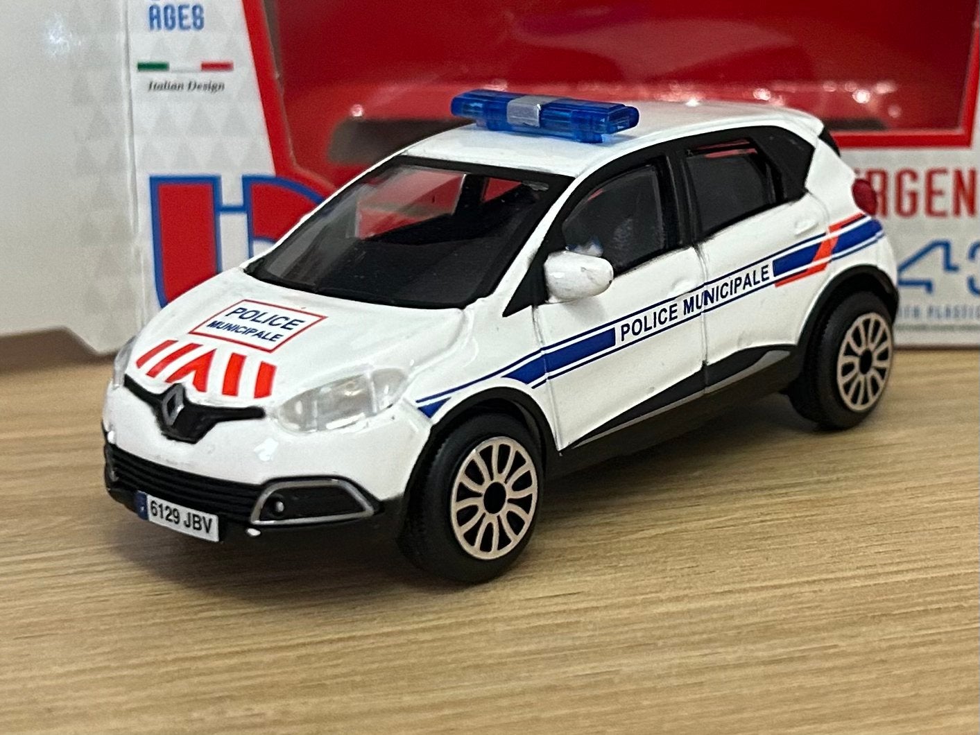 Bburago Renault Captur Police Municipale France 1:43 OVP, Verzenden, Zo goed als nieuw, Auto, Overige merken
