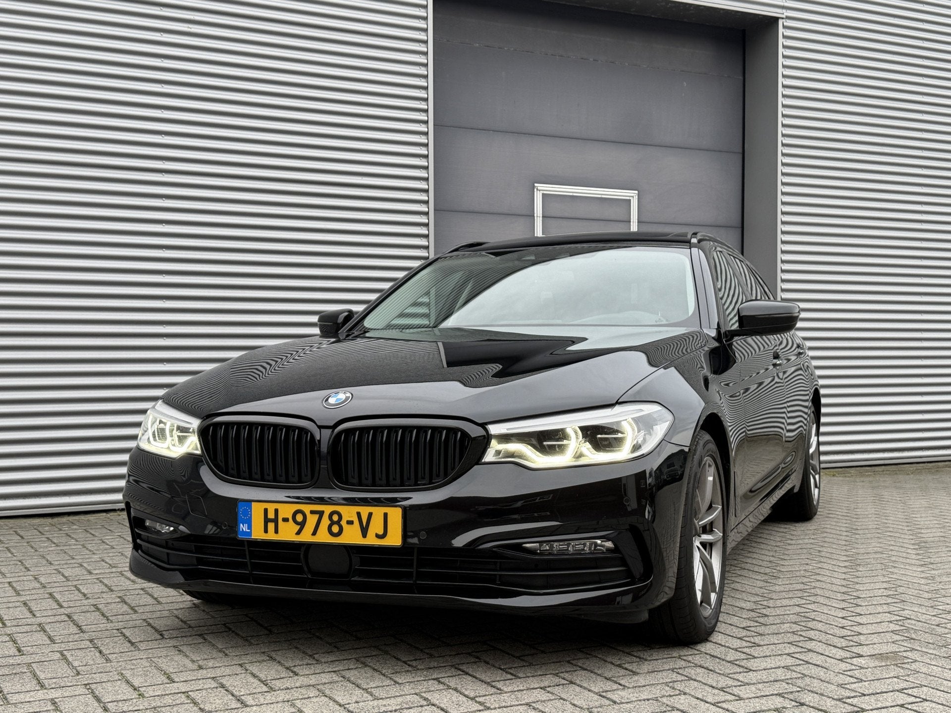 BMW 5 Serie Touring 530d Executive I Aut. I Sport-Line I Pan, Automaat, Achterwielaandrijving, Gebruikt, 2000 kg