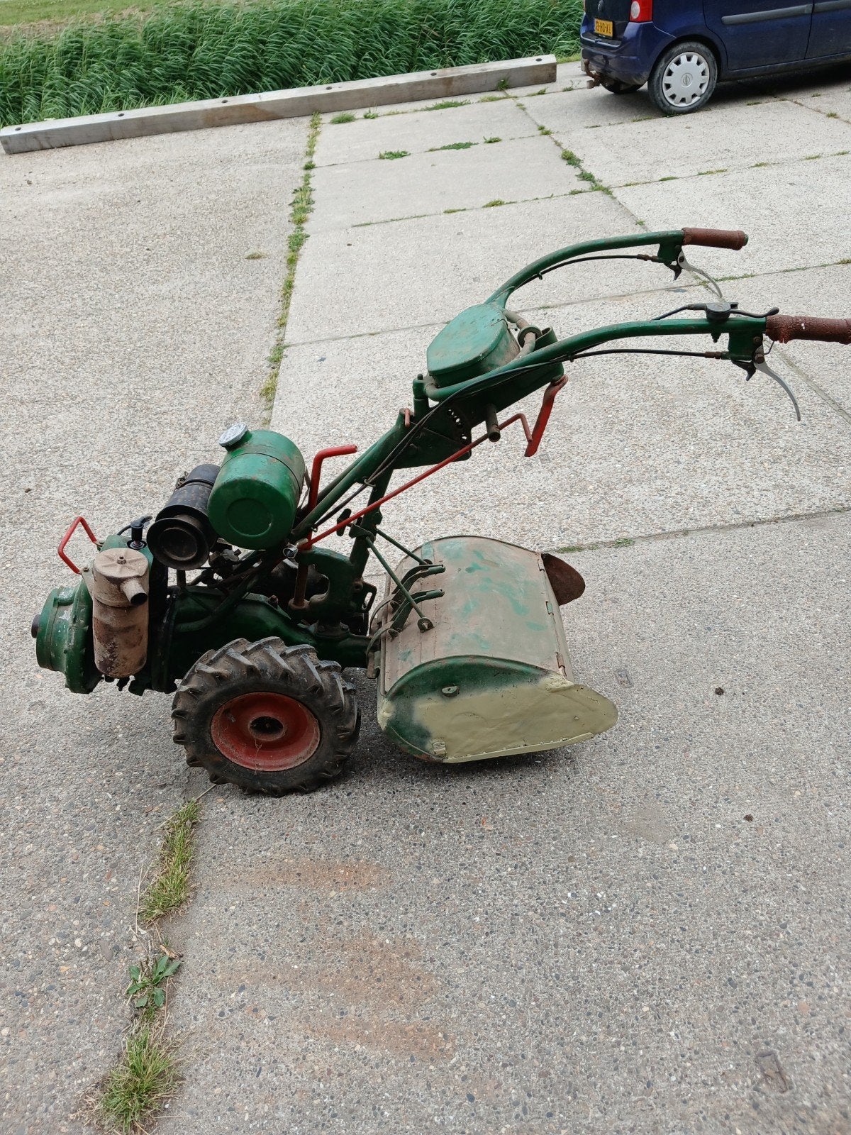 Agria 1600 tuinfrees lopend weg gezet start nu niet, Tuin en Terras, Hand-tuingereedschap, Ophalen, Gebruikt