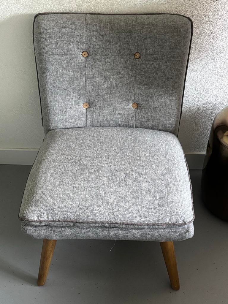 Riviera Maison Grijze stoel met houten poten brede zit, Ophalen, Gebruikt, Hout, Eén