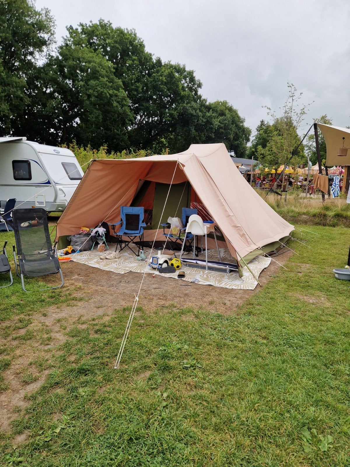 Ruime katoenen familietent met luifel en 2 binnententen | ge, Caravans en Kamperen, Ophalen, Gebruikt, Tot en met 4