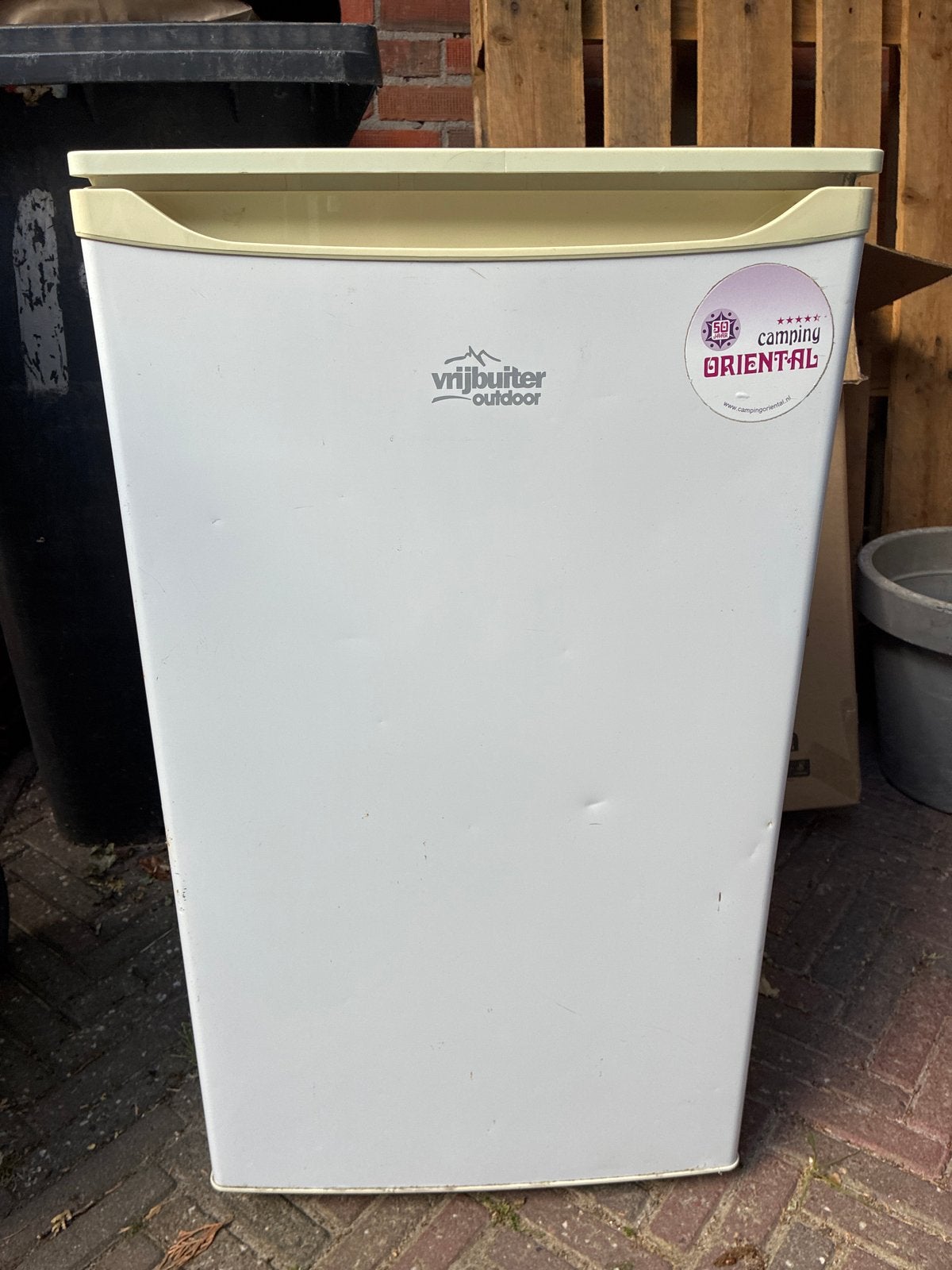 Vrijbuiter Outdoor Koelkast - Compact en Handig, Gebruikt, Minder dan 75 liter, 45 tot 60 cm, Met vriesvak