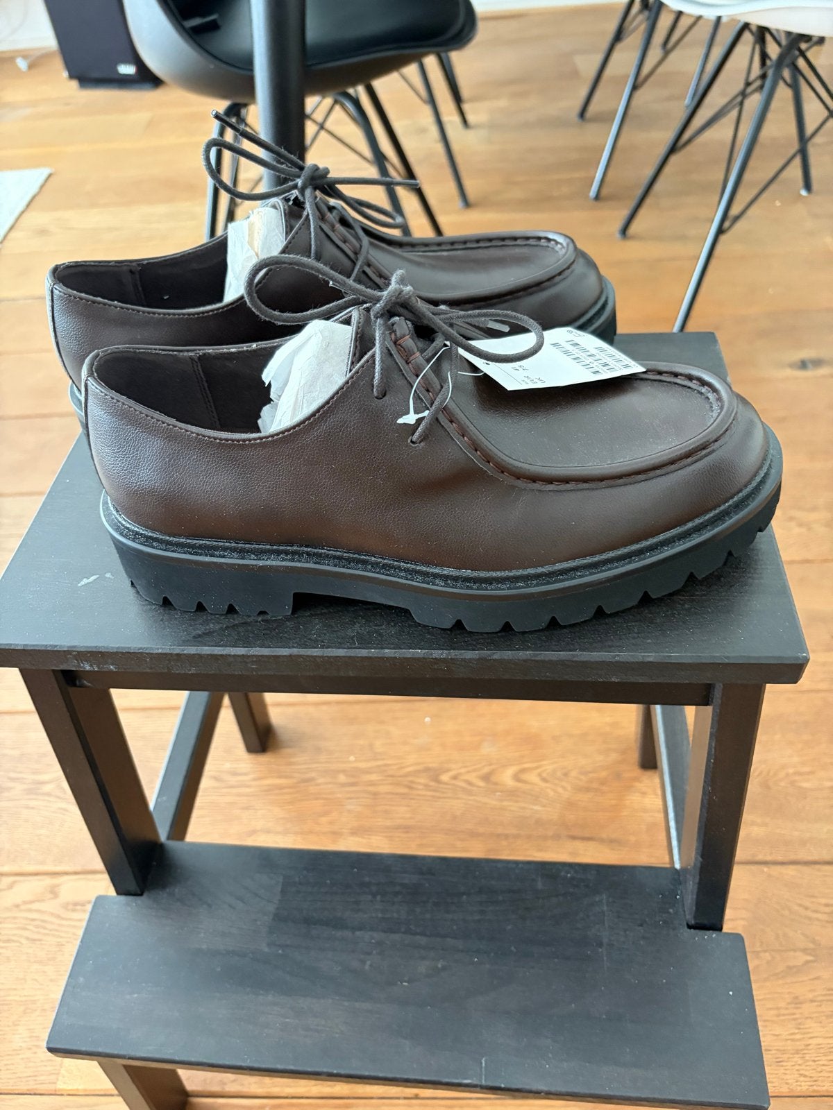 H&M Nette schoenen met dikke zool - Maat 41, Kleding | Heren, Schoenen, Ophalen of Verzenden, Nieuw, Bruin, Veterschoenen