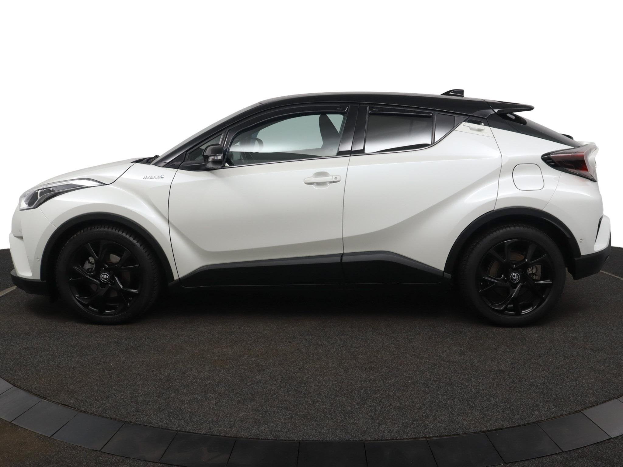 Toyota C-HR 1.8 Hybrid Style | Stoelverwarming | JBL Audio |, Auto's, Toyota, 12 maanden, Stof, Euro 6, 4 cilinders