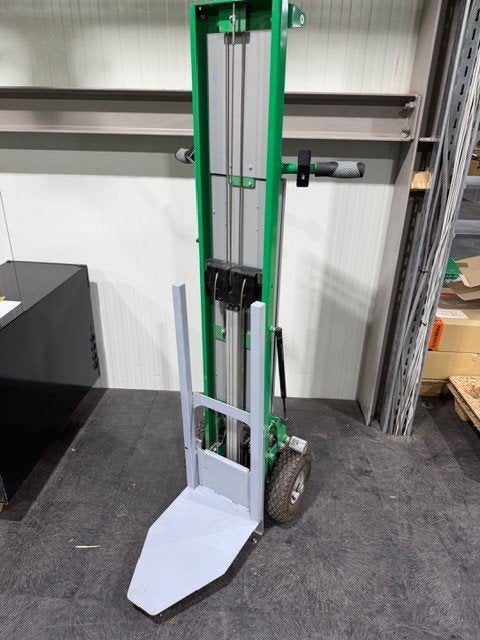 Elektrische steekwagen/lift, Minder dan 60 liter, Ophalen, Gebruikt, Steekwagen