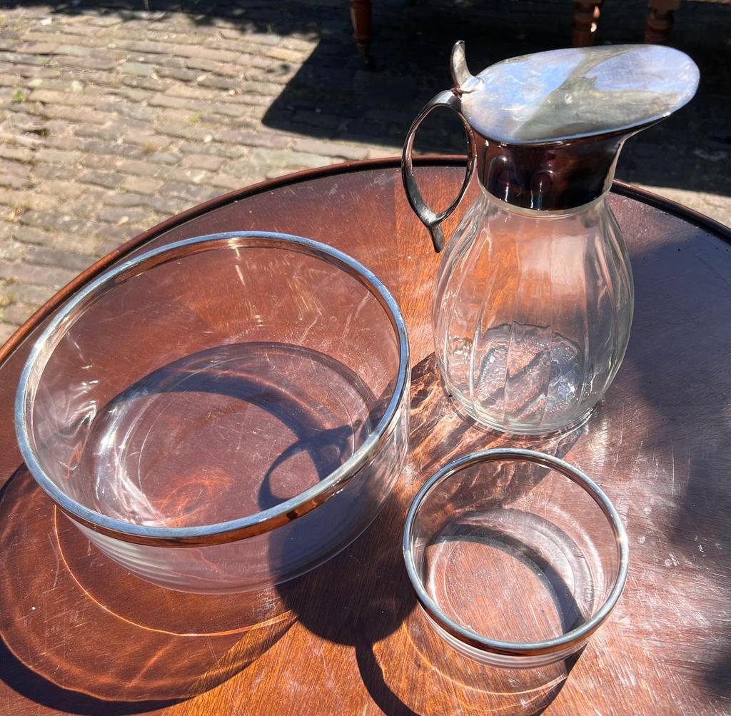 Karaf en schalen met zilveren rand en deksel, Antiek en Kunst, Antiek | Glas en Kristal, Ophalen